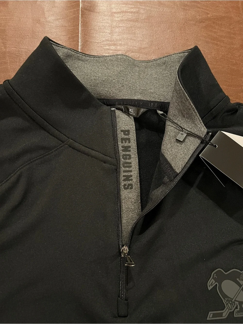 NWT UNRL Pittsburgh Penguins 1/4 Zip Activewear Long Sleeve Top - XL